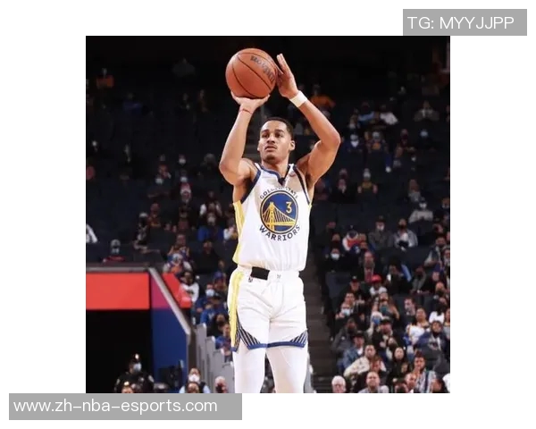 普尔半场状态低迷仅靠罚球得分三分球全失手表现令人失望