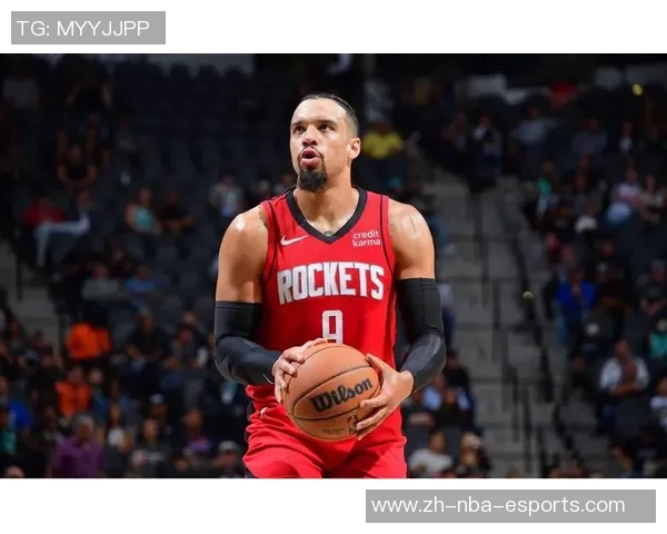 狄龙半场表现惊艳15投6中三分球8投2中独揽全队最高16分并贡献2次抢断 狄龙半场表现惊艳15投6中三分球8投2中独揽全队最高16分并贡献2次抢断