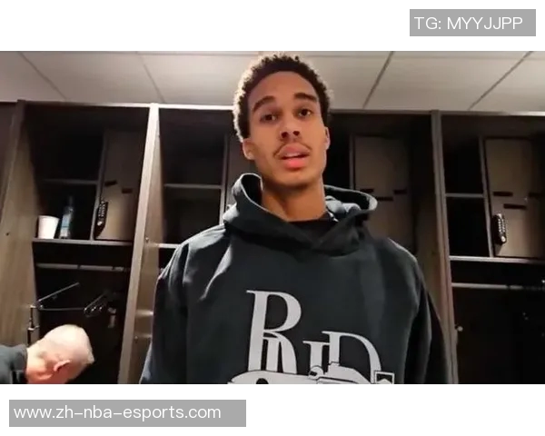 奥索伊戈达罗称赞布克易于相处并能有效执行教练战术 奥索伊戈达罗称赞布克易于相处并能有效执行教练战术