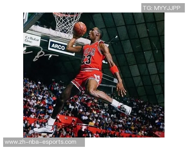 小白单场豪取25分5板5助5帽上一位达成此成就的后卫竟是乔丹